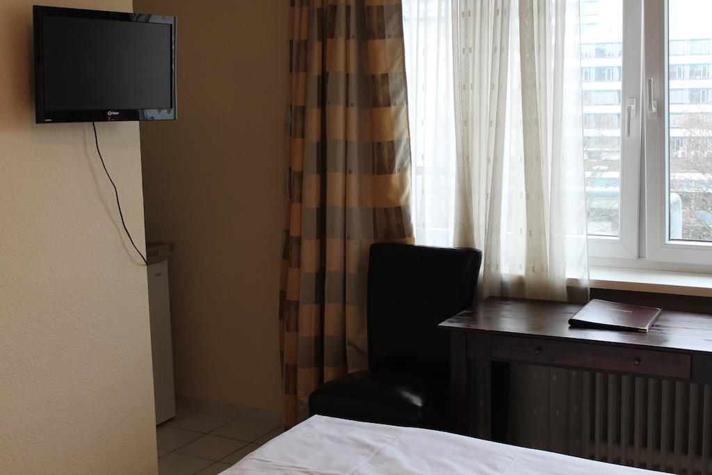City Hotel Frankfurt Frankfurt am Main Zimmer foto