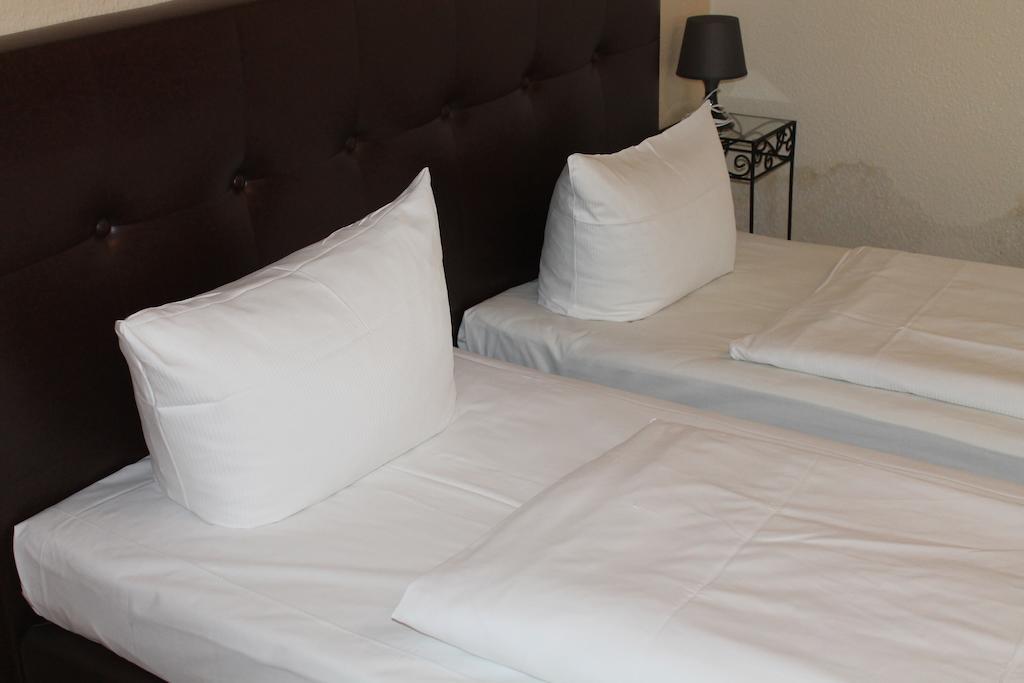 City Hotel Frankfurt Frankfurt am Main Zimmer foto